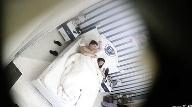 【居家摄像头破解】有点肥的小伙和白白嫩嫩的女友啪啪